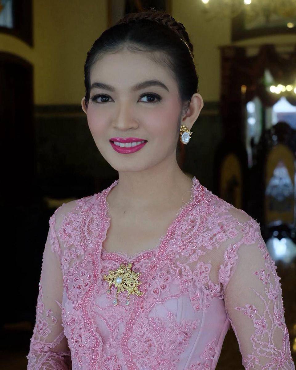 Instagram.com/antoniusanungmakeup